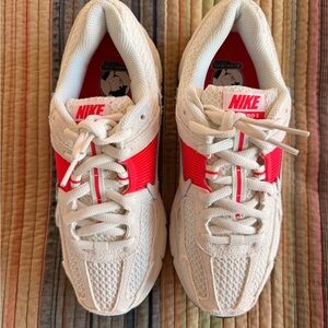 Nike Zoom Vomero 5 White and Pink Women Sz 7